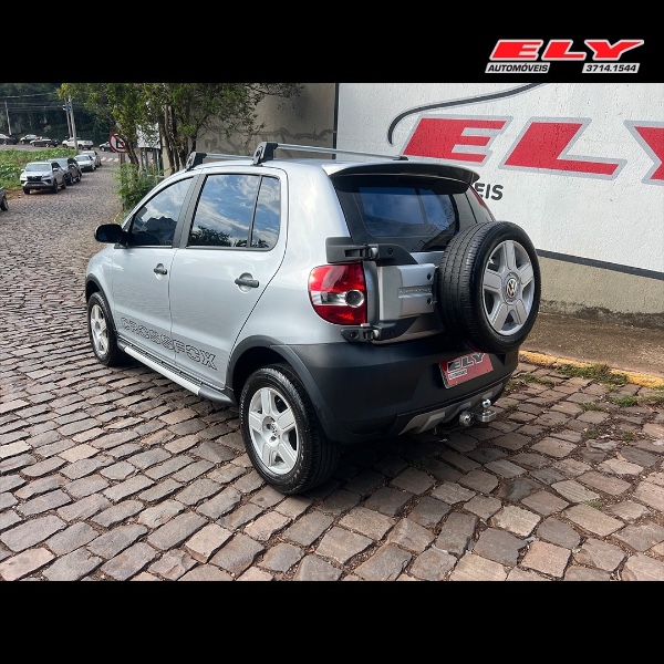 VOLKSWAGEN CROSSFOX 1.6 2006/2006 ELY AUTOMÓVEIS LAJEADO / Carros no Vale