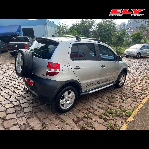 VOLKSWAGEN CROSSFOX 1.6 2006/2006 ELY AUTOMÓVEIS LAJEADO / Carros no Vale