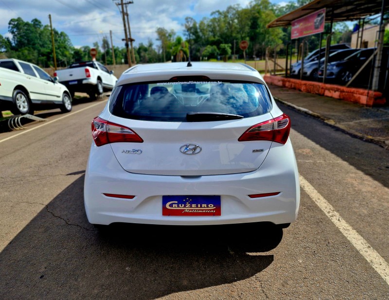 HYUNDAI HB20 1.0 COMFORT 2014/2014 CRUZEIRO MULTIMARCAS CRUZEIRO DO SUL / Carros no Vale