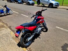 HONDA MOTOS NXR 125 BROS ES 2004/2004 CRUZEIRO MULTIMARCAS CRUZEIRO DO SUL / Carros no Vale