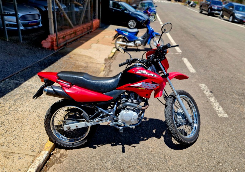 HONDA MOTOS NXR 125 BROS ES 2004/2004 CRUZEIRO MULTIMARCAS CRUZEIRO DO SUL / Carros no Vale