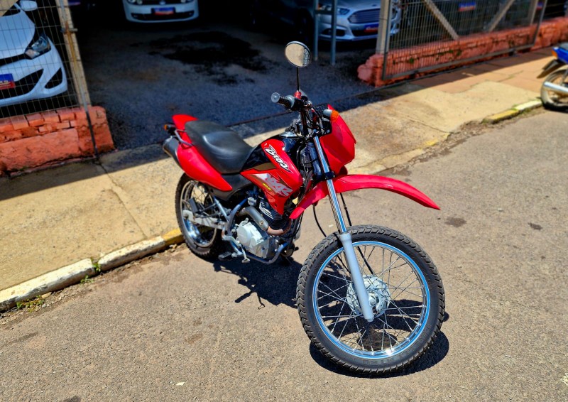 HONDA MOTOS NXR 125 BROS ES 2004/2004 CRUZEIRO MULTIMARCAS CRUZEIRO DO SUL / Carros no Vale