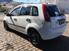 FORD FIESTA SE 1.0 8V FLEX 5P 2004/2004 COMPLETO VEÍCULOS GUAPORÉ / Carros no Vale