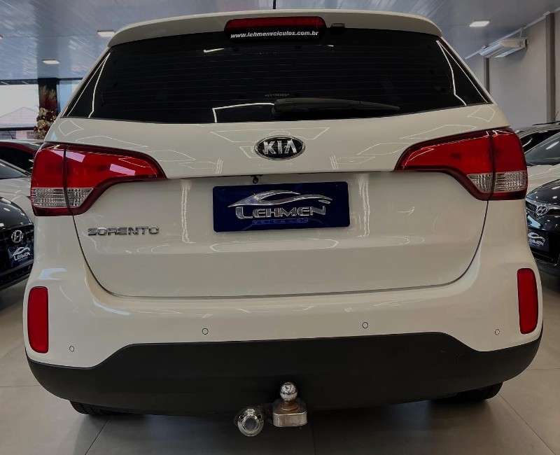 KIA SORENTO 2.4 2014/2014 LEHMEN VEÍCULOS VENÂNCIO AIRES / Carros no Vale