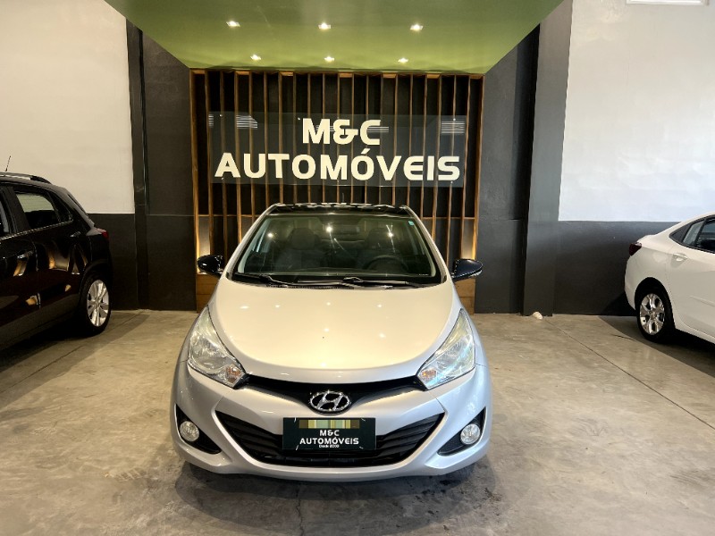 HYUNDAI HB20S 1.6 PREMIUM 16V 2015 2014/2015 M&C AUTOMÓVEIS CAXIAS DO SUL / Carros no Vale