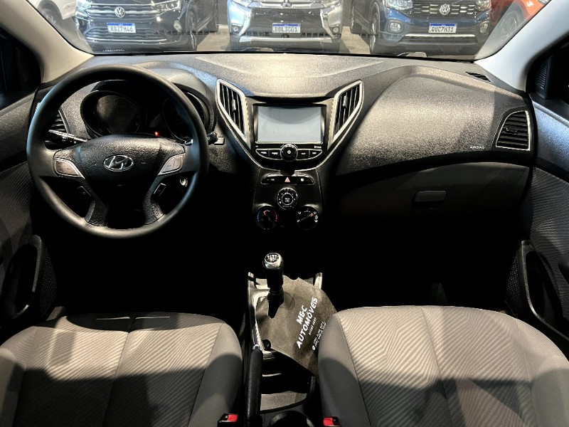 HYUNDAI HB20S 1.6 PREMIUM 16V 2015 2014/2015 M&C AUTOMÓVEIS CAXIAS DO SUL / Carros no Vale