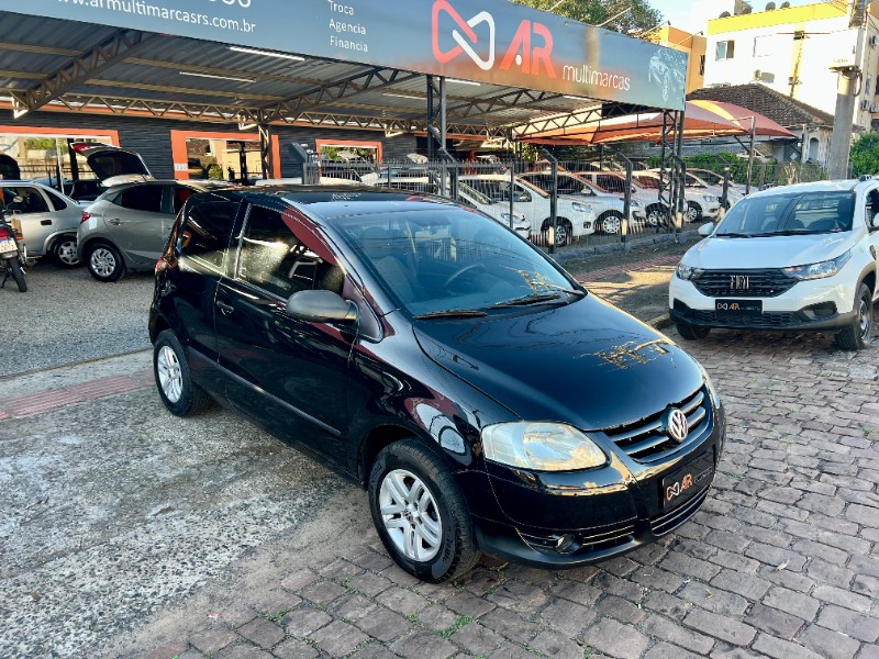 VOLKSWAGEN FOX 1.0 MI 8V TOTAL FLEX 2P 2006/2006 AR MULTIMARCAS VENÂNCIO AIRES / Carros no Vale