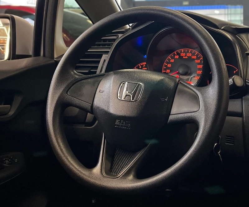 HONDA FIT 1.5 LX 16V 2015/2015 LEHMEN VEÍCULOS VENÂNCIO AIRES / Carros no Vale