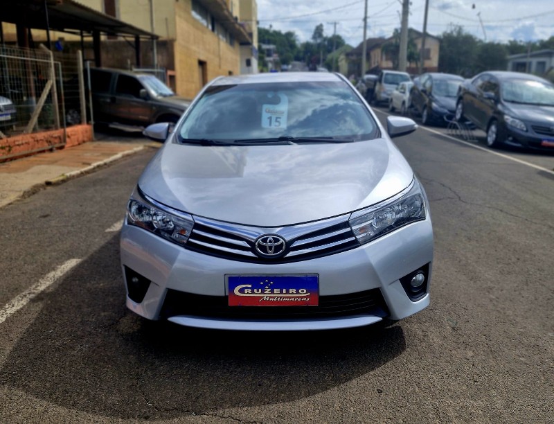 TOYOTA COROLLA 2.0 XEI 2015/2015 CRUZEIRO MULTIMARCAS CRUZEIRO DO SUL / Carros no Vale