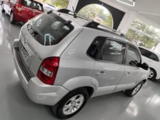 HYUNDAI TUCSON 2.0 GLS FLEX 4P AUT /2013 BELAVENDA AUTOMÓVEIS ARROIO DO MEIO / Carros no Vale