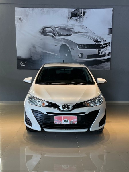 TOYOTA YARIS 1.5 XL SEDAN 16V 2020/2021 JM AUTOMÓVEIS VENÂNCIO AIRES / Carros no Vale