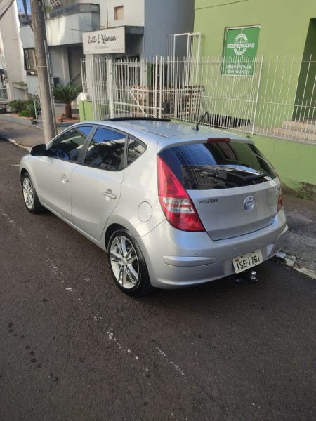 HYUNDAI I30 2.0 2011/2012 ALTERNATIVA VEÍCULOS LAJEADO / Carros no Vale