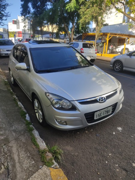 HYUNDAI I30 2.0 2011/2012 ALTERNATIVA VEÍCULOS LAJEADO / Carros no Vale