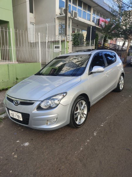 HYUNDAI I30 2.0 2011/2012 ALTERNATIVA VEÍCULOS LAJEADO / Carros no Vale