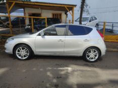 HYUNDAI I30 2.0 2011/2012 ALTERNATIVA VEÍCULOS LAJEADO / Carros no Vale