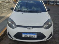 FORD FIESTA FLEX 1.0 COMPLETO 2013/2013 ALTERNATIVA VEÍCULOS LAJEADO / Carros no Vale