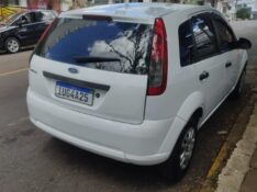 FORD FIESTA FLEX 1.0 COMPLETO 2013/2013 ALTERNATIVA VEÍCULOS LAJEADO / Carros no Vale