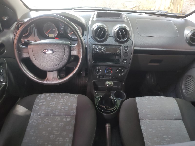 FORD FIESTA FLEX 1.0 COMPLETO 2013/2013 ALTERNATIVA VEÍCULOS LAJEADO / Carros no Vale