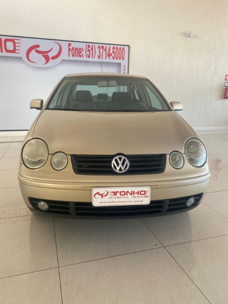 VOLKSWAGEN POLO SEDAN 1.6 8V GASOLINA 4P MANUAL 2002/2003 TONHO AUTOMÓVEIS LAJEADO / Carros no Vale