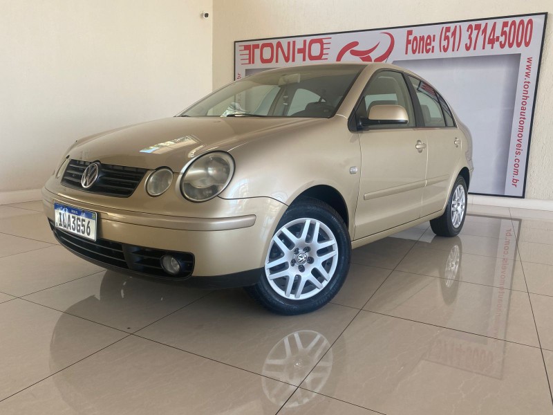 VOLKSWAGEN POLO SEDAN 1.6 8V GASOLINA 4P MANUAL 2002/2003 TONHO AUTOMÓVEIS LAJEADO / Carros no Vale