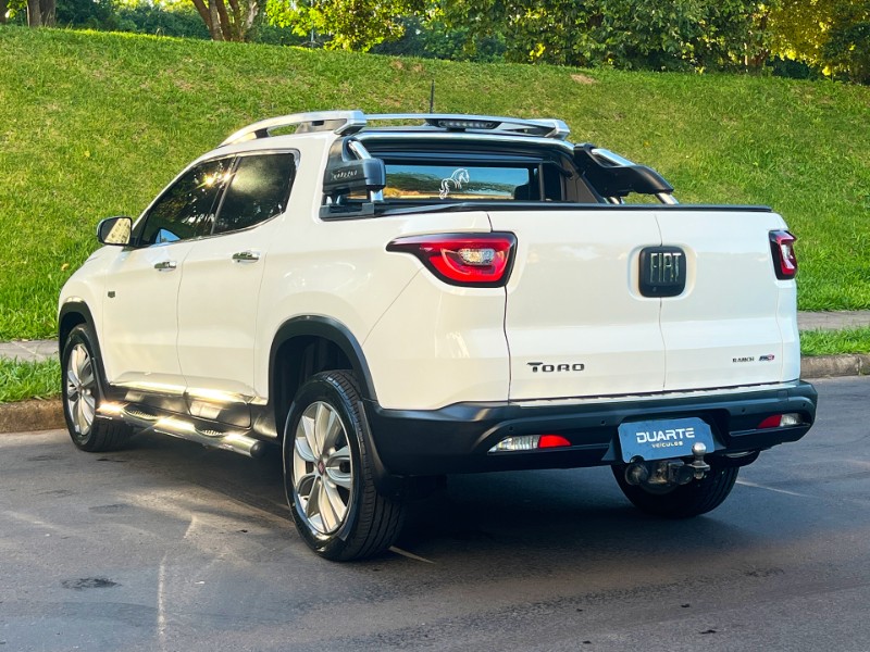 FIAT TORO 2.0 16V TURBO DIESEL RANCH AT 4X4 AUTOMÁTICO 2019/2020 DUARTE VEÍCULOS PORTO ALEGRE / Carros no Vale