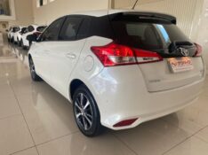 TOYOTA YARIS 1.5 XS 16V 2018/2019 TONHO AUTOMÓVEIS LAJEADO / Carros no Vale