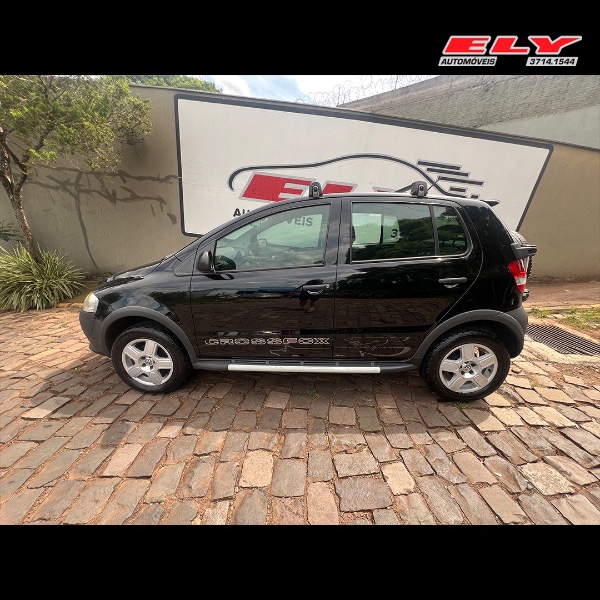 VOLKSWAGEN CROSSFOX 1.6 2008/2008 ELY AUTOMÓVEIS LAJEADO / Carros no Vale