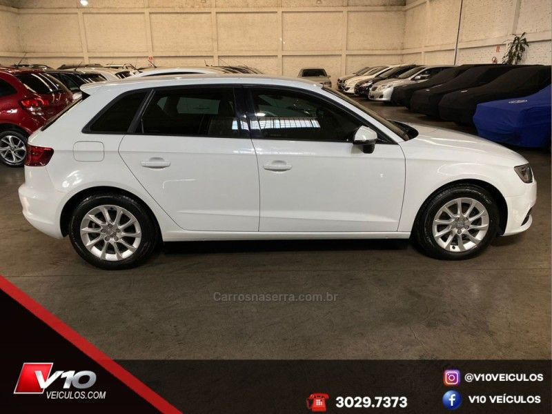 AUDI A3 1.4 TFSI SPORTBACK 16V S-TRONIC 2015/2016 V10 VEÍCULOS CAXIAS DO SUL / Carros no Vale