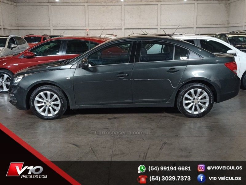 CHEVROLET CRUZE 1.8 LT 16V 2016/2016 V10 VEÍCULOS CAXIAS DO SUL / Carros no Vale