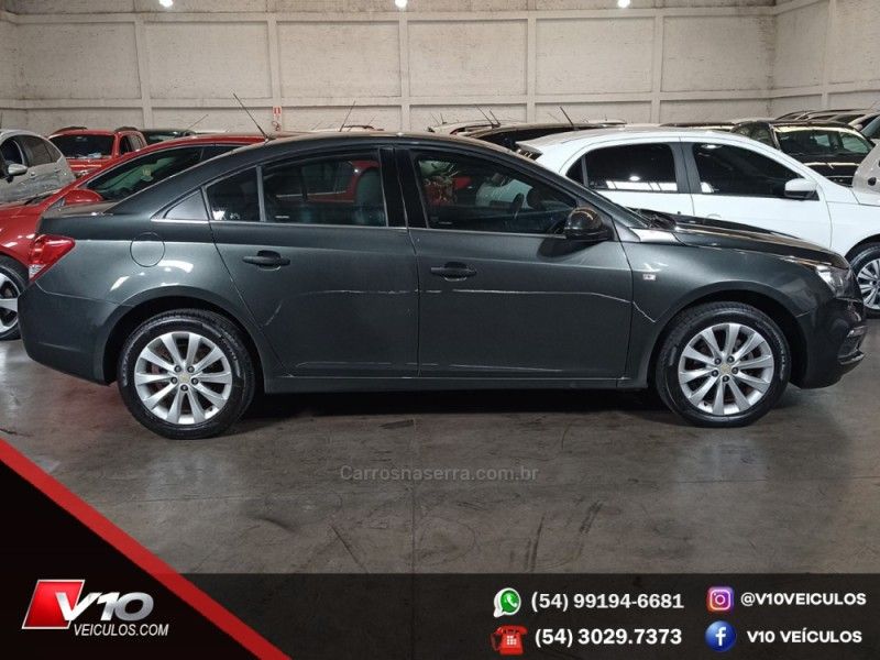 CHEVROLET CRUZE 1.8 LT 16V 2016/2016 V10 VEÍCULOS CAXIAS DO SUL / Carros no Vale