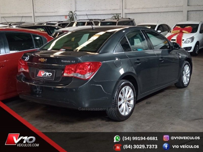 CHEVROLET CRUZE 1.8 LT 16V 2016/2016 V10 VEÍCULOS CAXIAS DO SUL / Carros no Vale