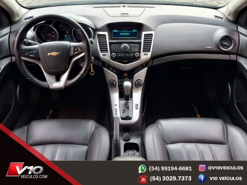 CHEVROLET CRUZE 1.8 LT 16V 2016/2016 V10 VEÍCULOS CAXIAS DO SUL / Carros no Vale