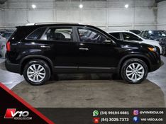 KIA SORENTO 2.4 EX 4X2 16V 2012/2012 V10 VEÍCULOS CAXIAS DO SUL / Carros no Vale