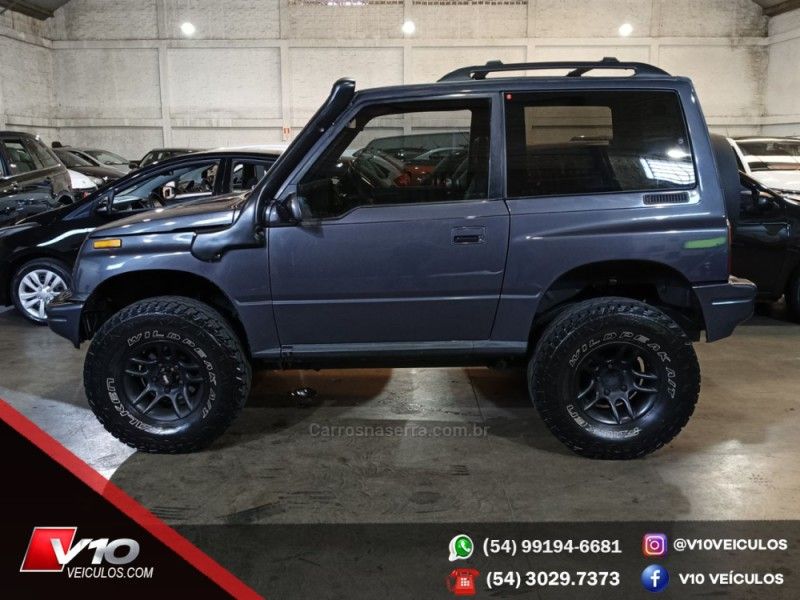 SUZUKI VITARA 1.6 JLX METAL TOP 4X4 8V 1996/1997 V10 VEÍCULOS CAXIAS DO SUL / Carros no Vale