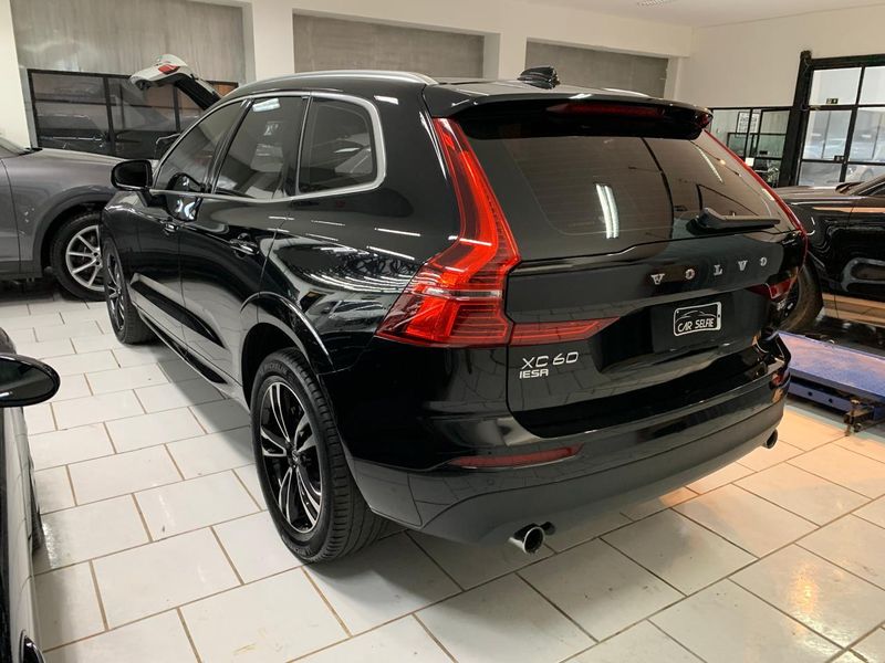 VOLVO XC60 2.0 T5 GASOLINA MOMENTUM AWD GEARTRONIC 2019/2020 FÁBIO BERNARDES PORTO ALEGRE / Carros no Vale