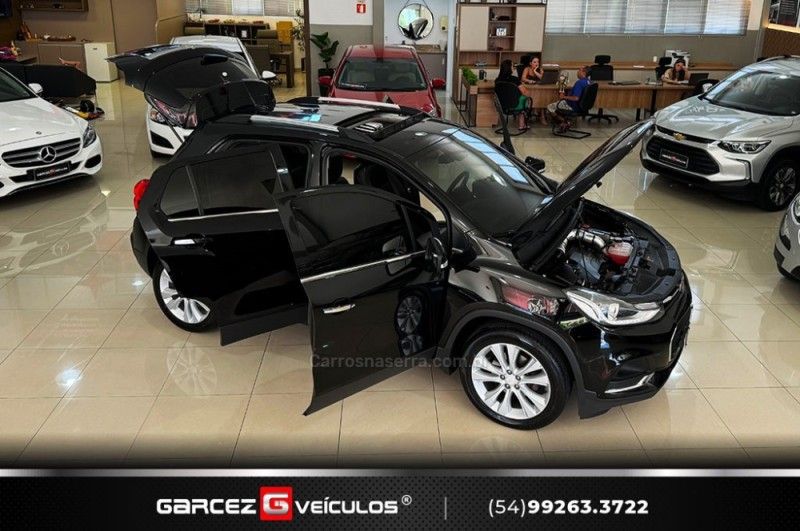 CHEVROLET TRACKER 1.4 16V PREMIER TURBO 2017/2018 GARCEZ VEÍCULOS BENTO GONÇALVES / Carros no Vale