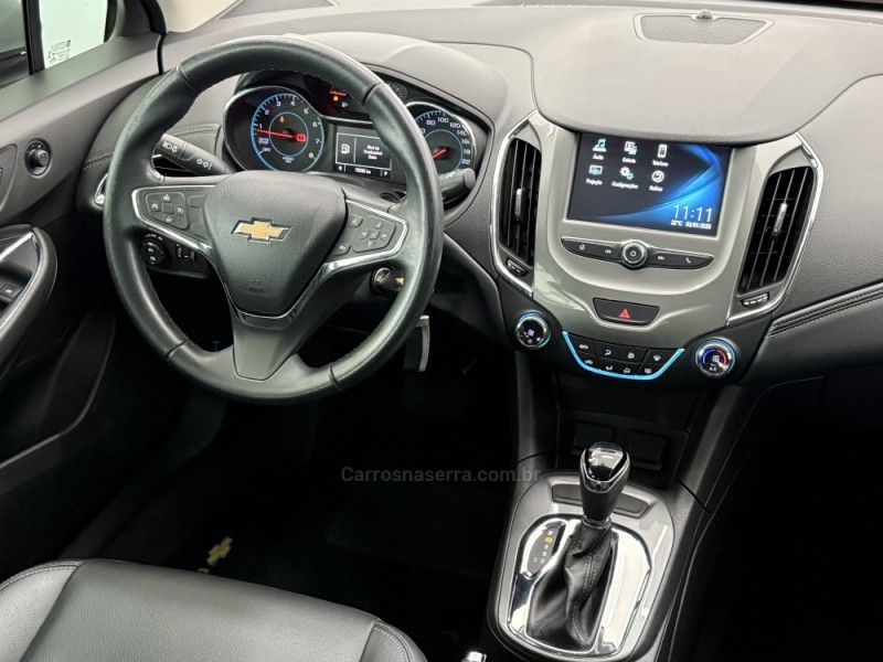 CHEVROLET CRUZE 1.4 TURBO LT 16V 2018/2018 FOCAR VEÍCULOS CAXIAS DO SUL / Carros no Vale