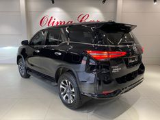 TOYOTA HILUX SW4 2.8 SRX 4X4 DIAMOND 16V TURBO 7 LUGARES 2024/2025 ÓTIMA CAR FLORES DA CUNHA / Carros no Vale