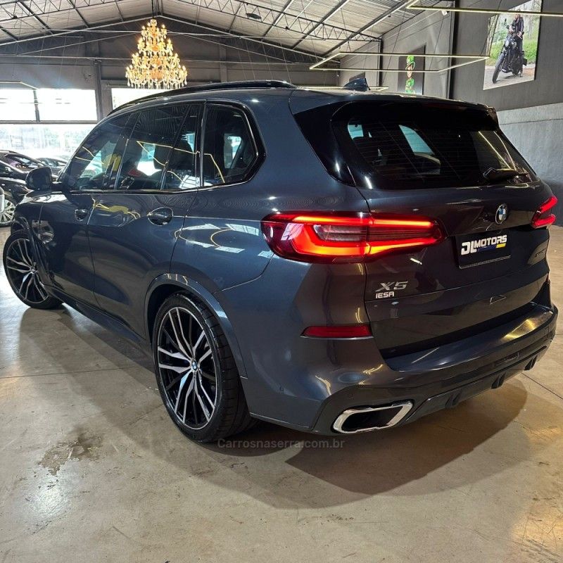 BMW X5 3.0 4X4 30D I6 TURBO 2019/2019 DL MOTORS LAJEADO / Carros no Vale