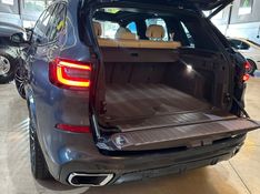 BMW X5 3.0 4X4 30D I6 TURBO 2019/2019 DL MOTORS LAJEADO / Carros no Vale