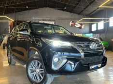 TOYOTA HILUX 2.8 SRX 4X4 CD 16V 2016/2016 DL MOTORS LAJEADO / Carros no Vale