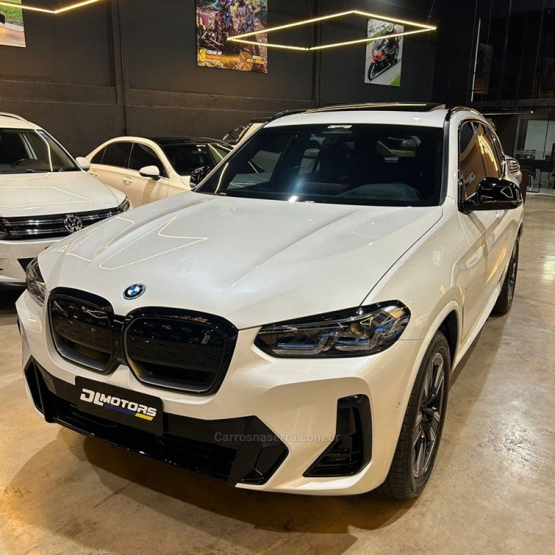 BMW IX3 M SPORT ELÉTRICO 2024/2024 DL MOTORS LAJEADO / Carros no Vale