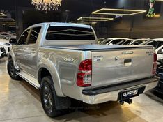 TOYOTA HILUX 2.7 SRV 4X4 CD 16V 2015/2015 DL MOTORS LAJEADO / Carros no Vale