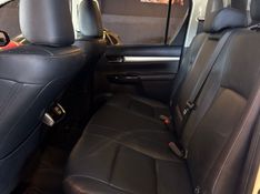 TOYOTA HILUX 2.8 SRV 4X4 CD 16V 2017/2018 DL MOTORS LAJEADO / Carros no Vale