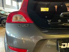 VOLVO C30 2.5 T5 RD TURBO 2010/2010 DL MOTORS LAJEADO / Carros no Vale