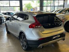 VOLVO V40 2016/2016 DL MOTORS LAJEADO / Carros no Vale