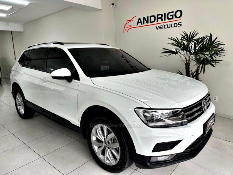 VOLKSWAGEN TIGUAN 1.4 ALLSPACE COMFORT 250 TSI 2018/2018 ANDRIGO VEÍCULOS CAXIAS DO SUL / Carros no Vale