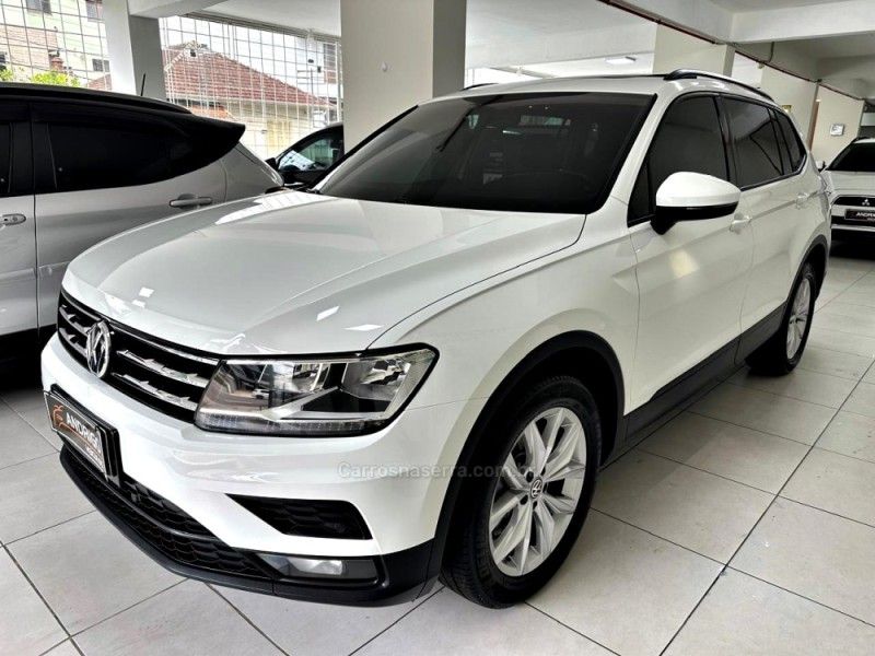 VOLKSWAGEN TIGUAN 1.4 ALLSPACE COMFORT 250 TSI 2018/2018 ANDRIGO VEÍCULOS CAXIAS DO SUL / Carros no Vale