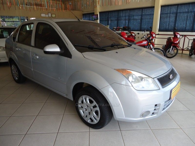 FORD FIESTA 1.6 MPI CLASS SEDAN 8V 2009/2009 BOURSCHEID CARROS E MOTOS SANTA CLARA DO SUL / Carros no Vale