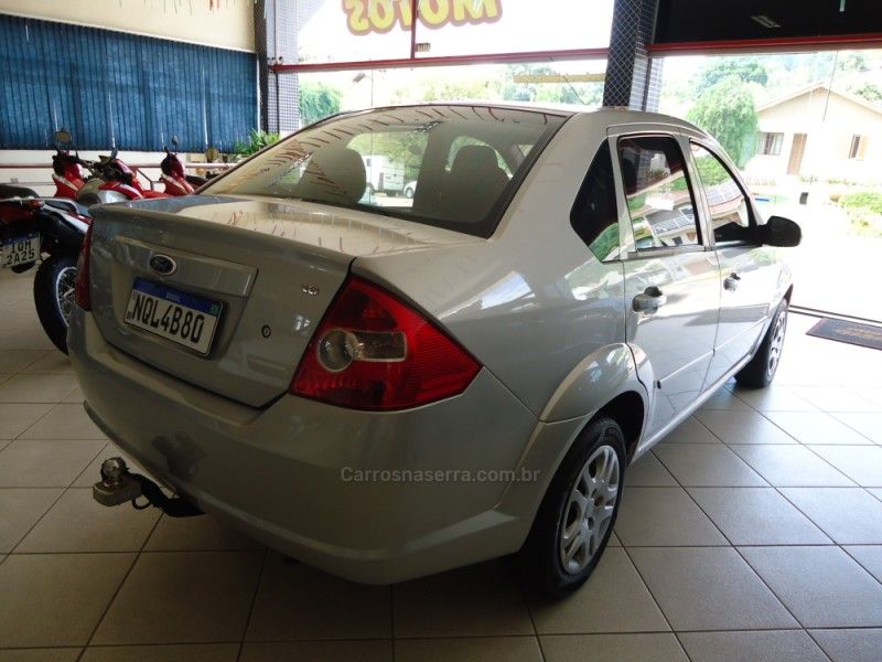 FORD FIESTA 1.6 MPI CLASS SEDAN 8V 2009/2009 BOURSCHEID CARROS E MOTOS SANTA CLARA DO SUL / Carros no Vale